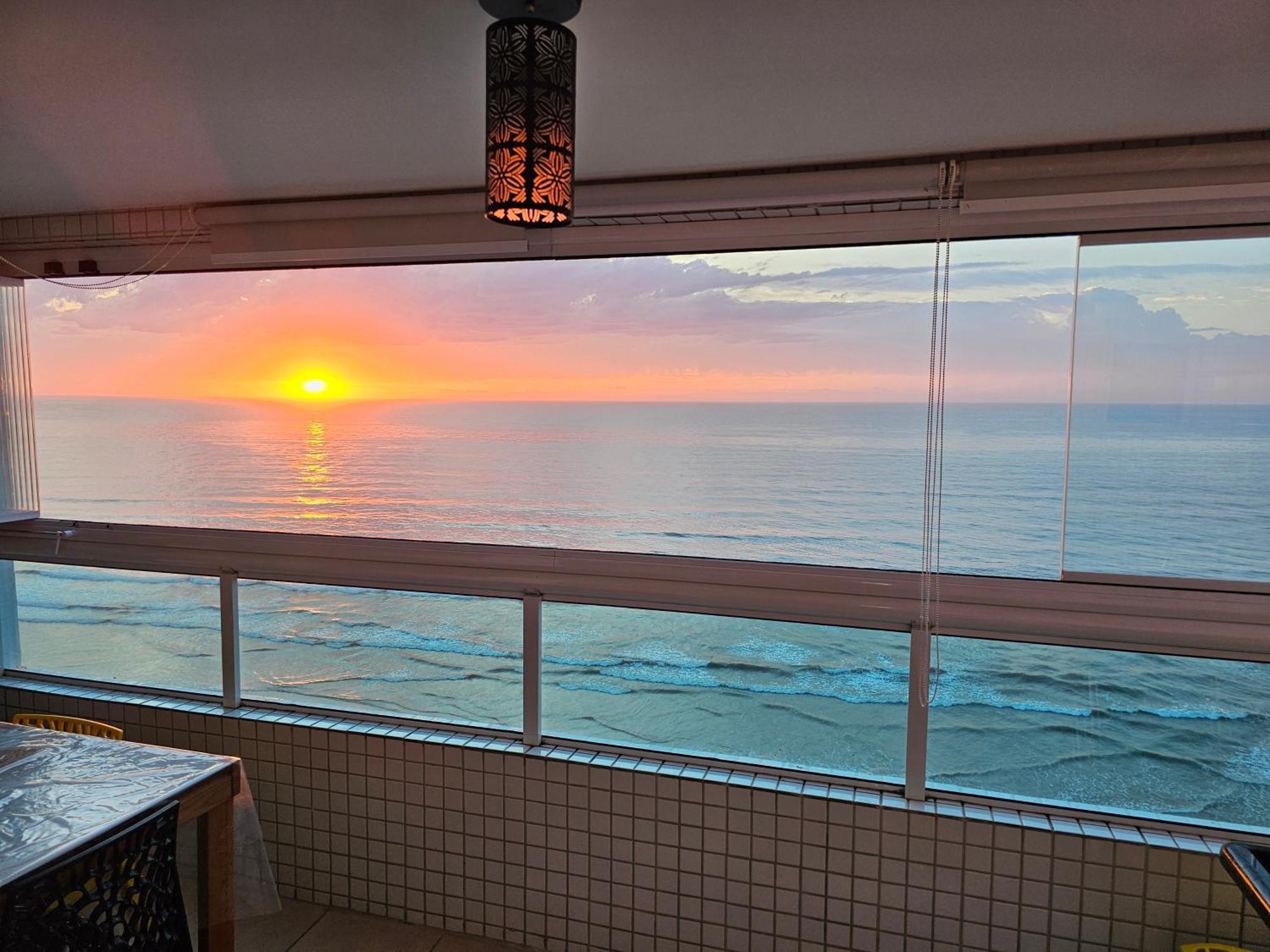 Apartamento Frente Mar Pe Na Areia Praia Grande  Exterior foto
